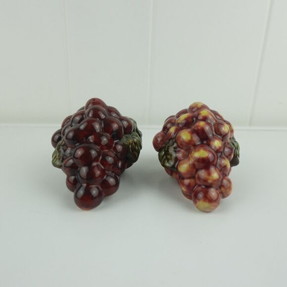 Grape Bunches Ceramic Salt & Pepper Shakers With Stoppers Vintage - Picture 6 of 14